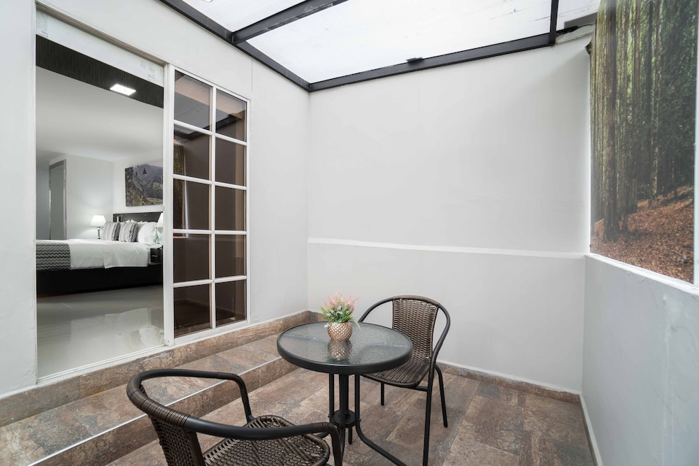 azor hotel cali versalles