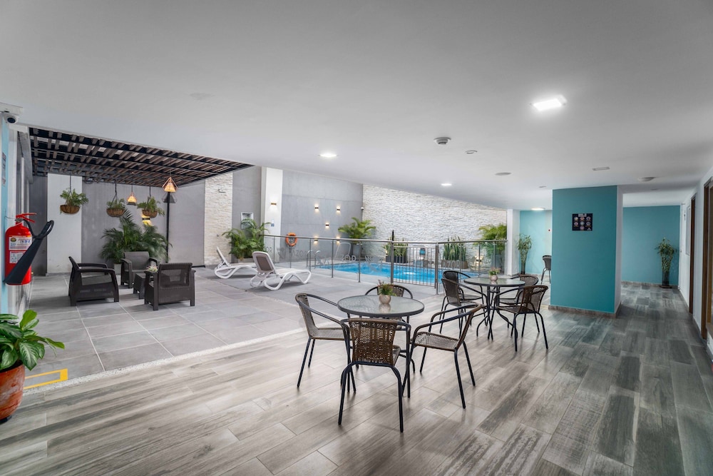 azor hotel cali versalles