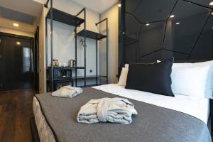 lucky monkey hotel