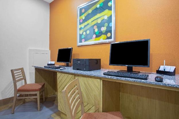 la quinta inn and suites by wyndham austin nw lakeline mall