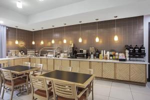 la quinta inn and suites by wyndham austin nw lakeline mall