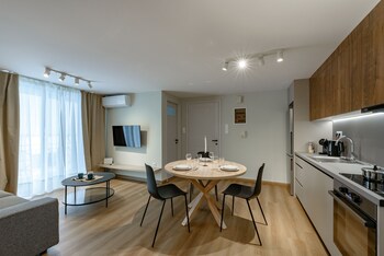 leviosa apartment airport by airstay