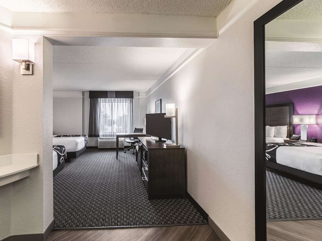 la quinta inn and suites by wyndham austin airport