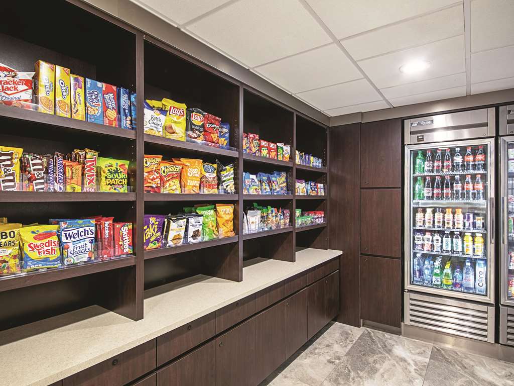 la quinta inn and suites by wyndham austin airport