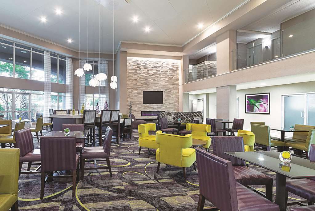 la quinta inn and suites by wyndham austin airport