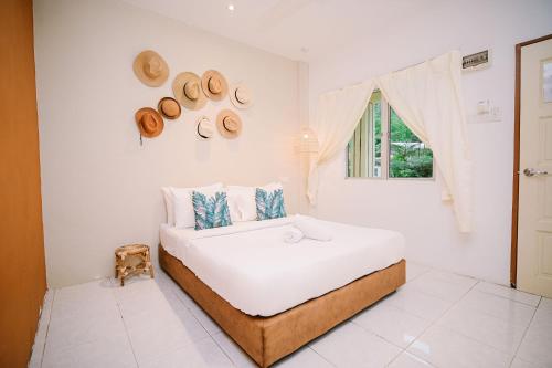 lilla rainforest retreats by swing and pillows