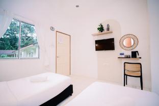 lilla rainforest retreats by swing and pillows