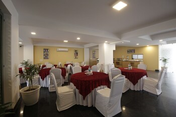 lime wood stay studio apartment