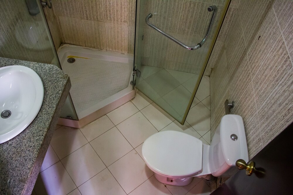 de bliss hotel and suites