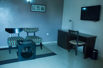 de bliss hotel and suites