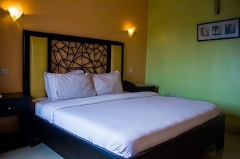 de bliss hotel and suites