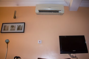 de bliss hotel and suites