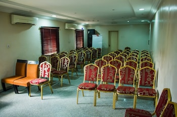 de bliss hotel and suites