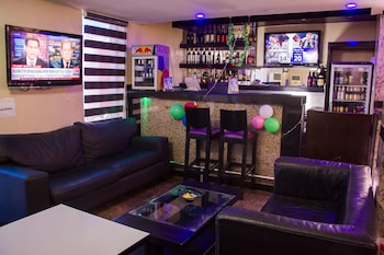 de bliss hotel and suites