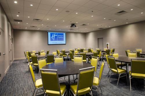 holiday inn express athens by ihg