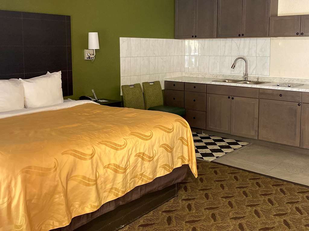 quality inn tanglewood