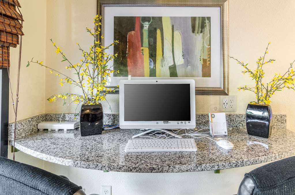 quality inn tanglewood