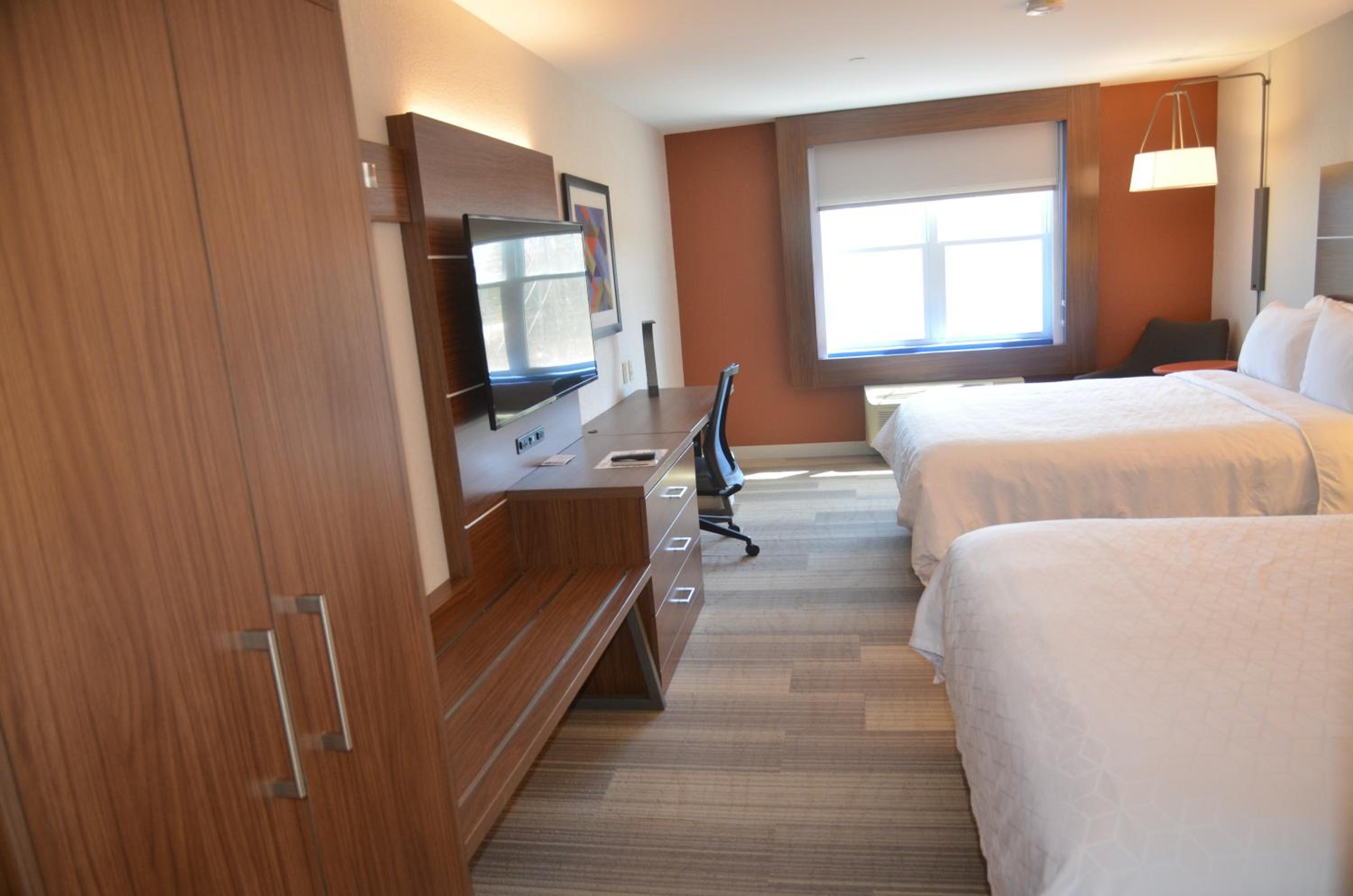 holiday inn express hotel and suites rochester by ihg