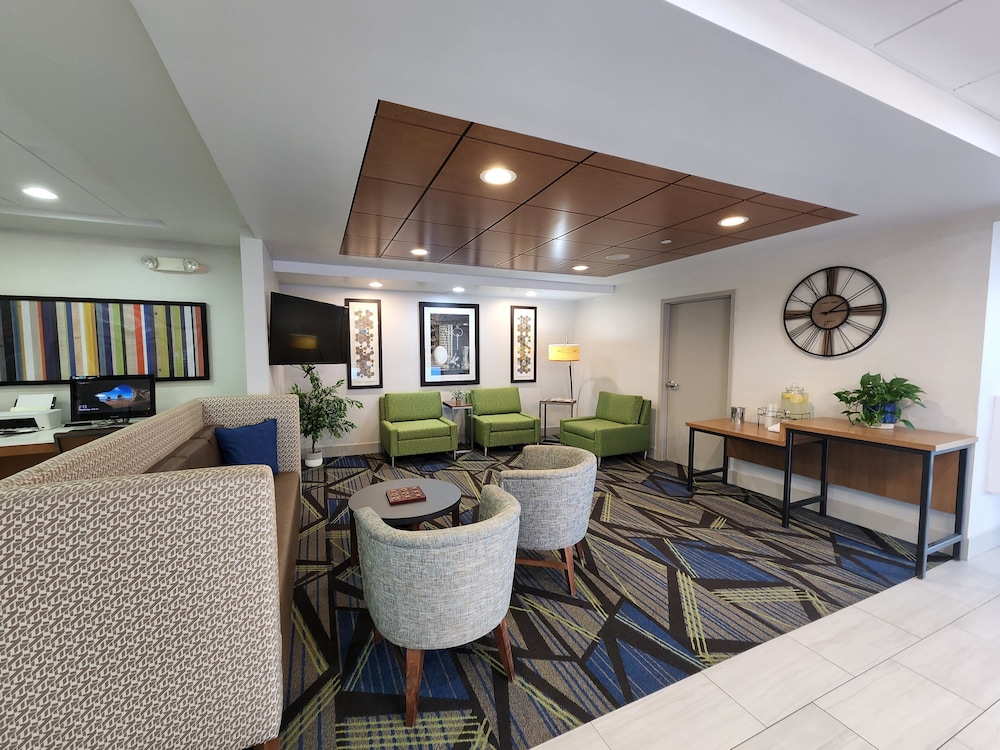 holiday inn express hotel and suites rochester by ihg