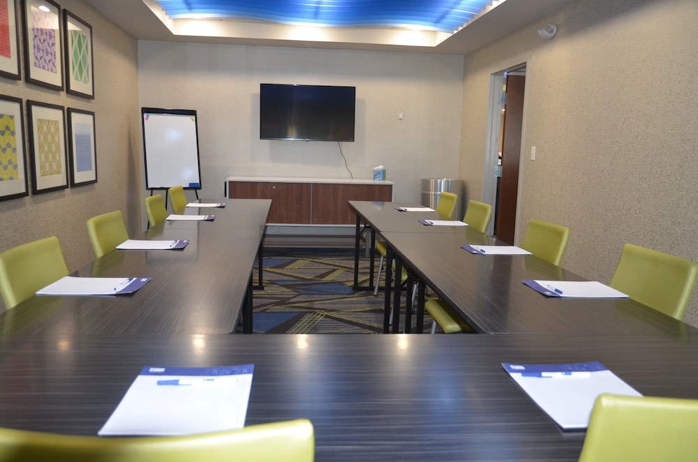 holiday inn express hotel and suites rochester by ihg