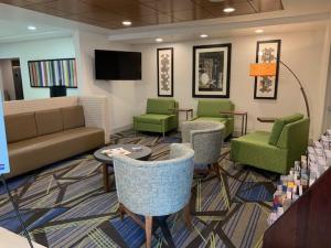 holiday inn express hotel and suites rochester by ihg