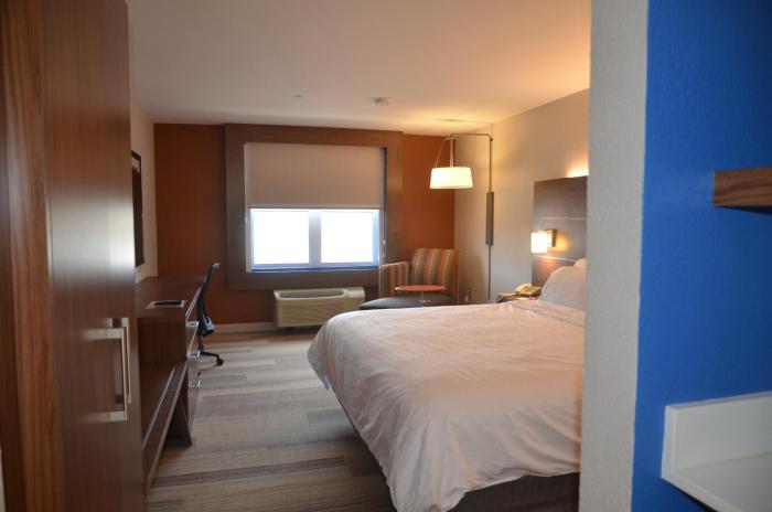 holiday inn express hotel and suites rochester by ihg