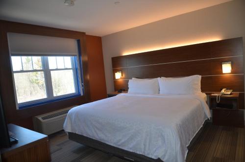 holiday inn express hotel and suites rochester by ihg