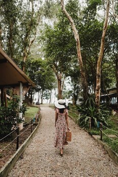 long beach club krabi