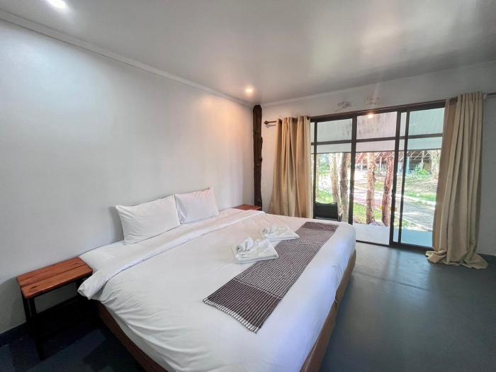 long beach club krabi