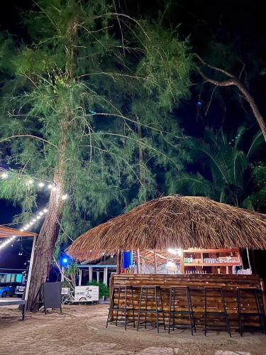 long beach club krabi