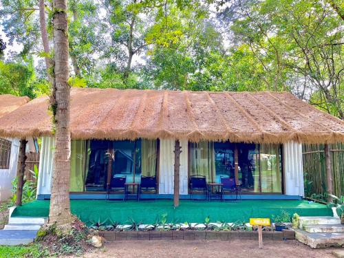 long beach club krabi