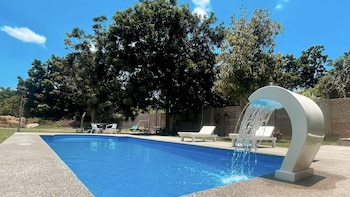 serenity hotel and lodge