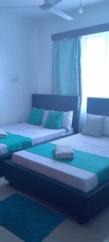 lux suites elsa royal apartments