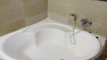 lux suites hayana palm apartments