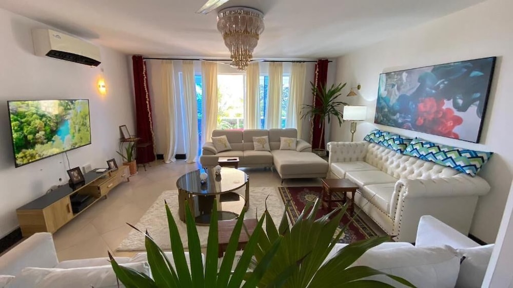 lux suites hayana palm apartments