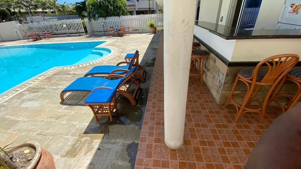 lux suites hayana palm apartments