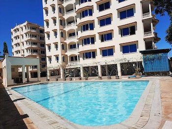 lux suites micasa royal apartments nyali