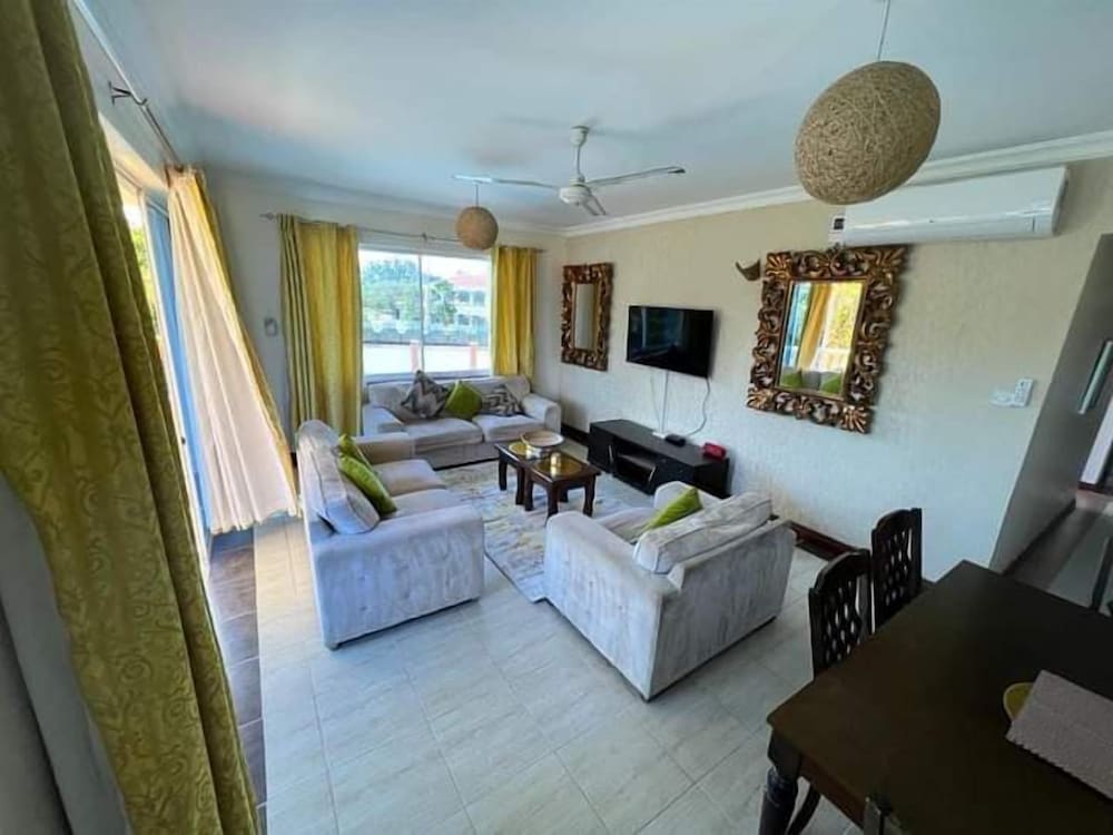 lux suites micasa royal apartments nyali