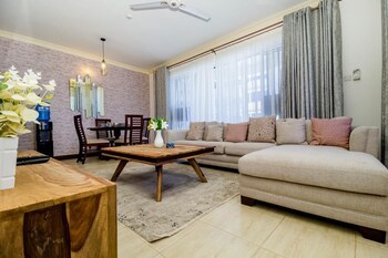 lux suites micasa royal apartments nyali
