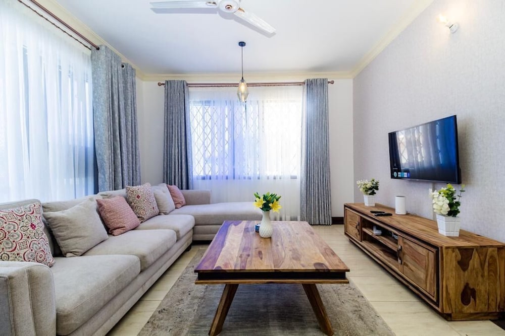 lux suites micasa royal apartments nyali