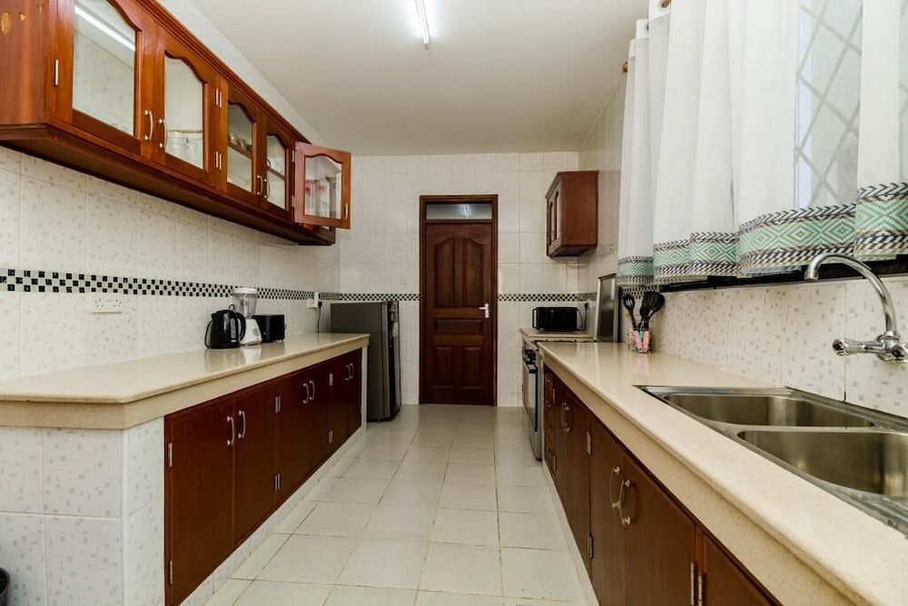 lux suites micasa royal apartments nyali