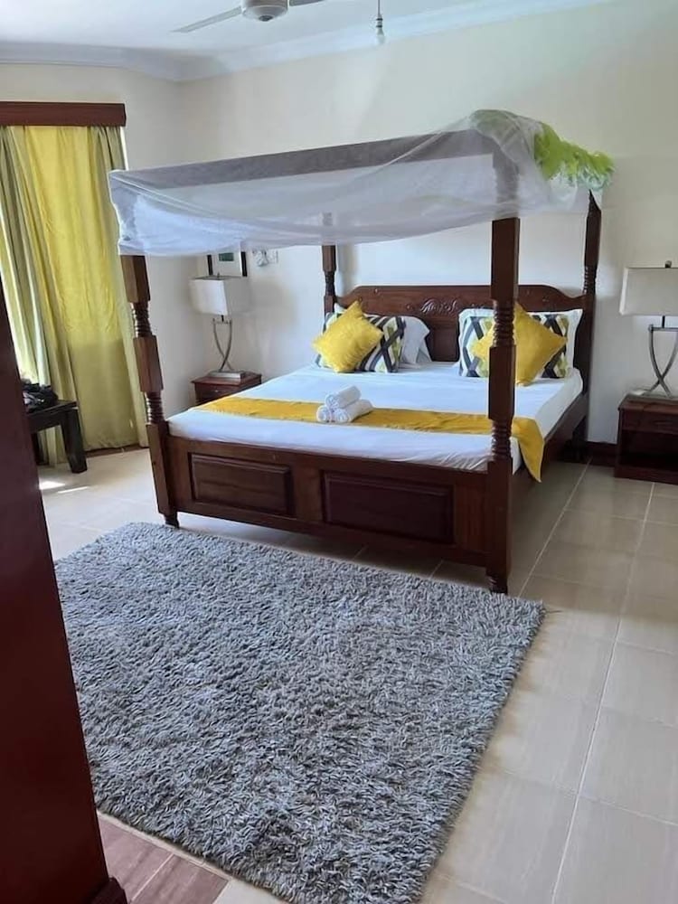 lux suites micasa royal apartments nyali