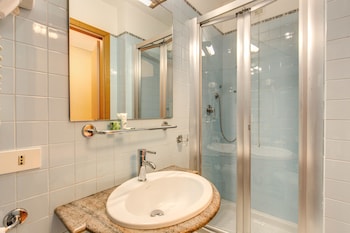 flower garden hotel rome