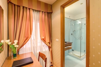 flower garden hotel rome