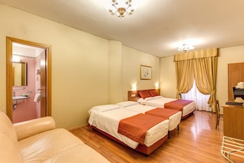 flower garden hotel rome