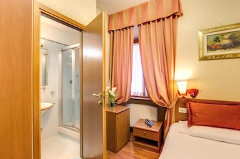 flower garden hotel rome