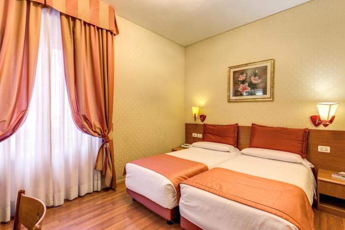 flower garden hotel rome