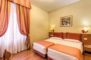 Flower Garden Hotel Rome,Piazza Della Repubblica>>Lazio,3 star