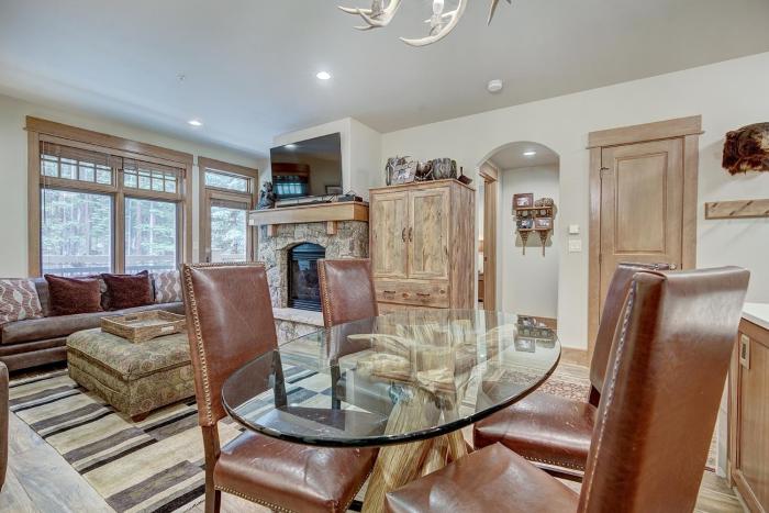 luxury 1 bedroom ski in out condo with slopeside heated pool condo