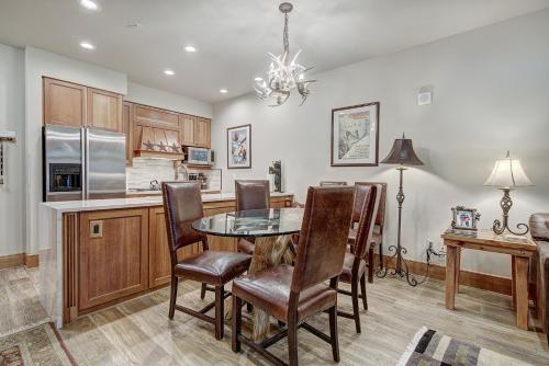 luxury 1 bedroom ski in out condo with slopeside heated pool condo